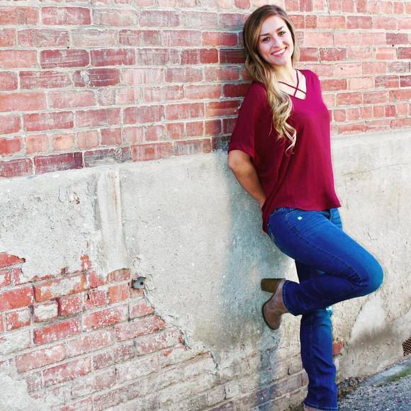 Meet your Posher, Fallon - Picture 1 of 1